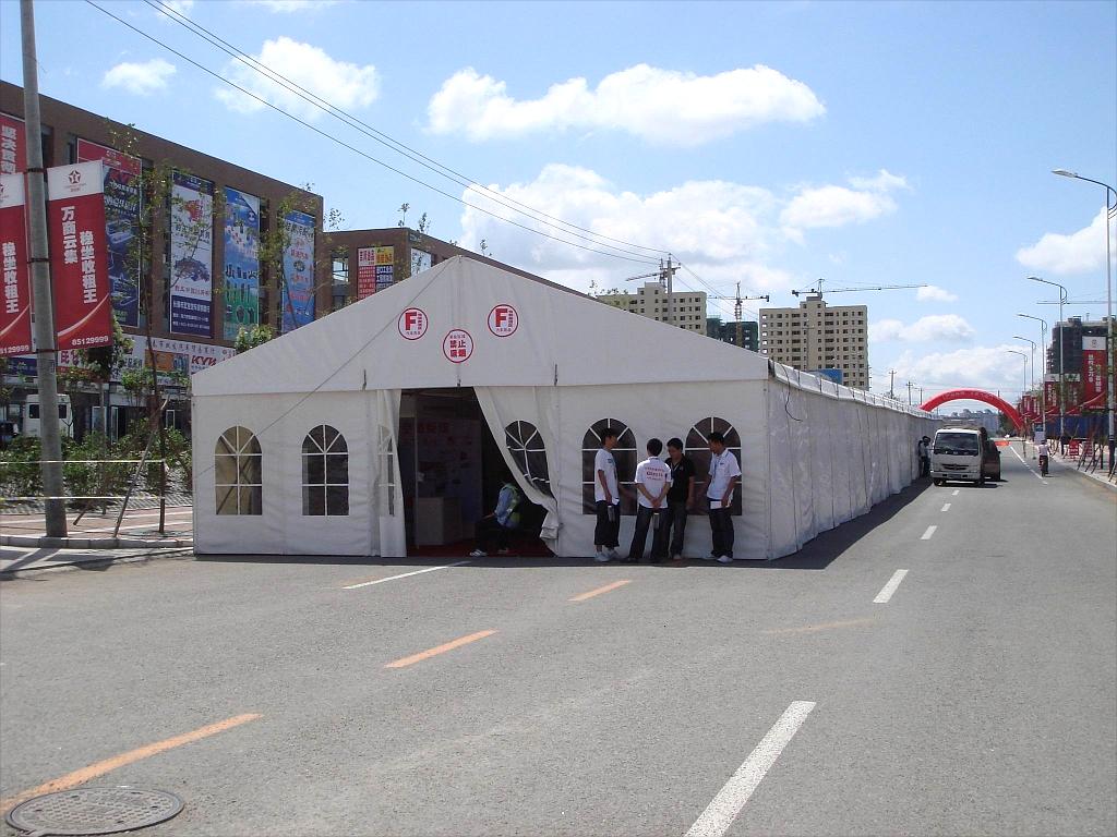 China fabricante fornece grande evento ao ar livre para barraca de exposição ao ar livre Grande barraca de feira comercial de material de estrutura de alumínio PCV para venda