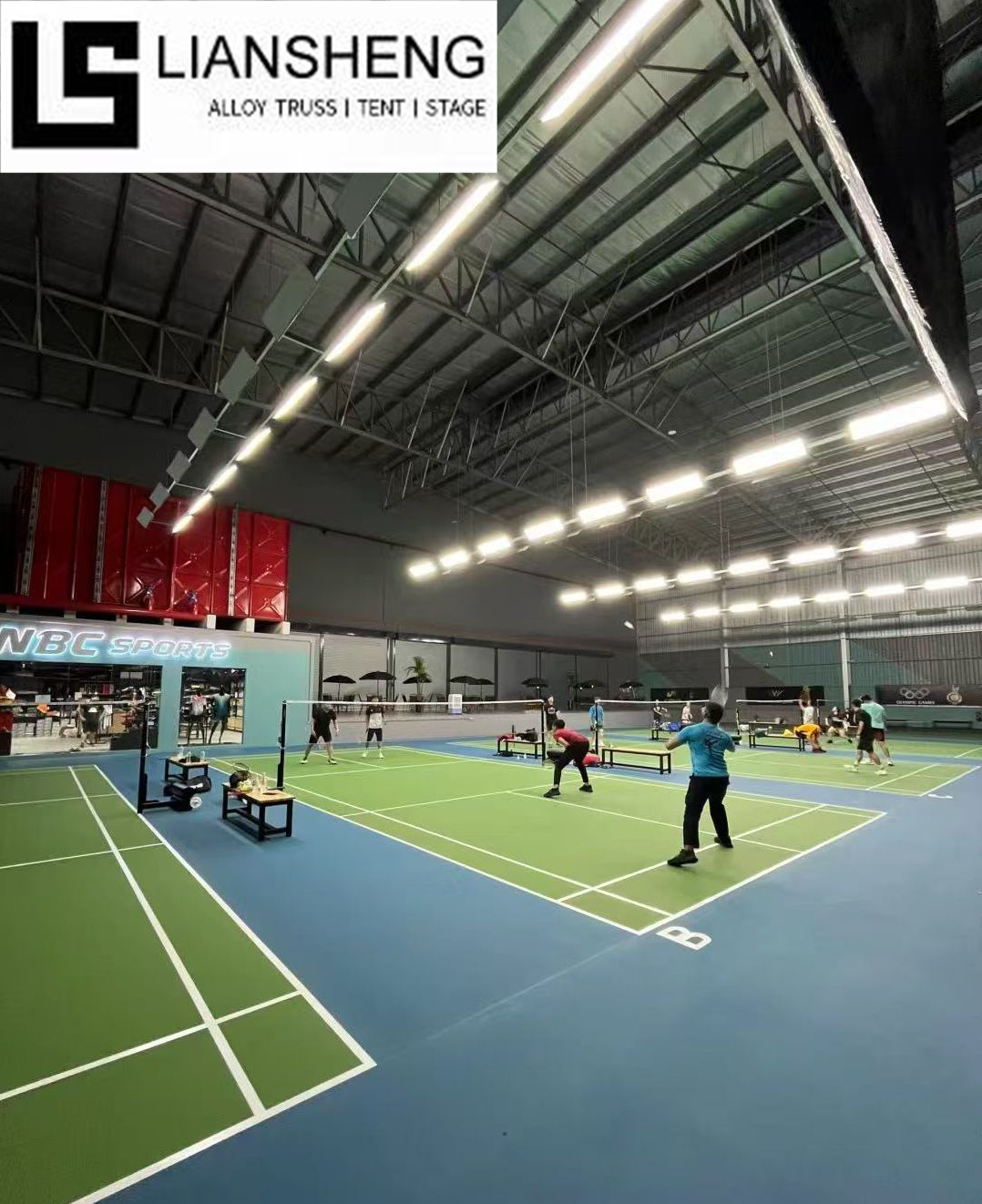 Tendas supergrandes para eventos esportivos, facilmente montadas e móveis, com altas opções de personalização, adequadas para diversas atividades