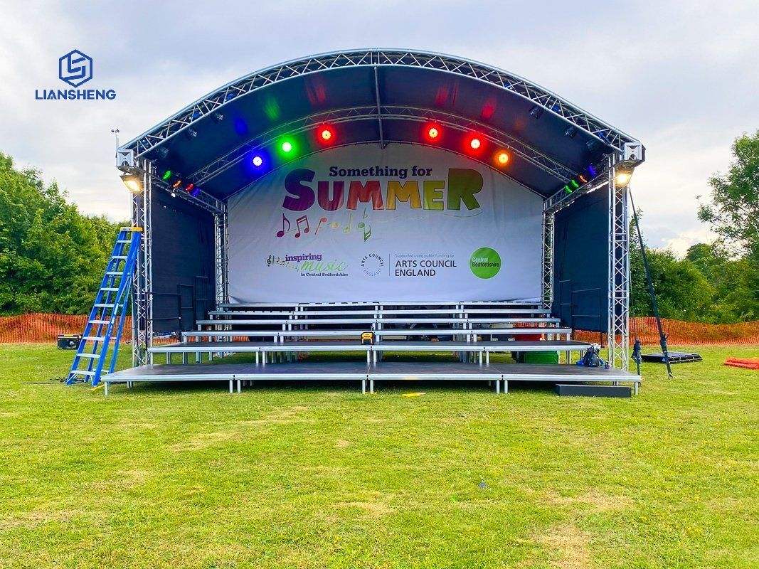 Iluminação de palco de treliça de torneira de alumínio Exposição ao vivo de treliça de palco para vendas