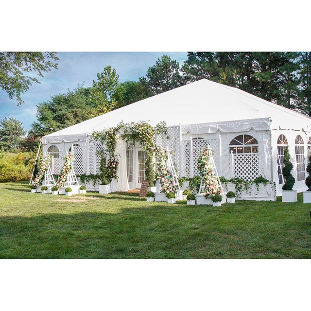 Tenda grande para casamento com estrutura de alumínio